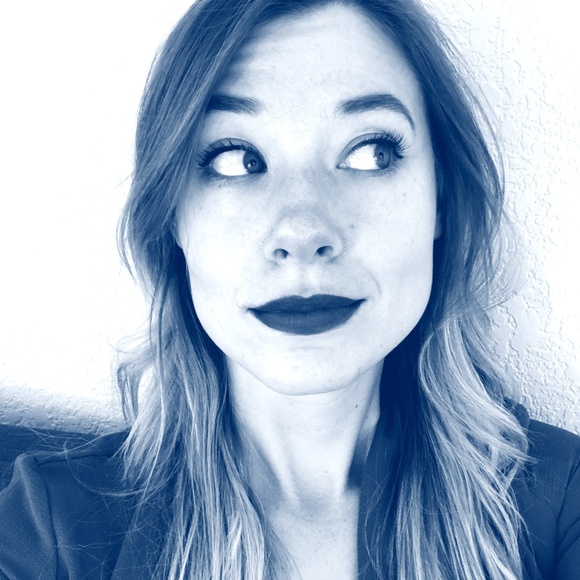 Meet your Posher, Jenna - Picture 1 of 1